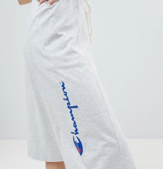 Champion skirt - Picture 4 of 4